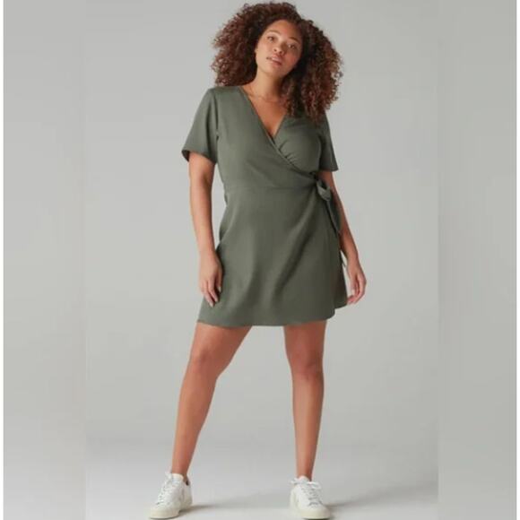 VETTA Capsule The Short Wrap Dress Olive Green Sz L {C28} - Picture 2 of 7